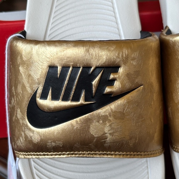 Brand New Nike Victori One Slides Metallic Gold w/ Black Comfort Sport Sandals - Picture 5 of 16